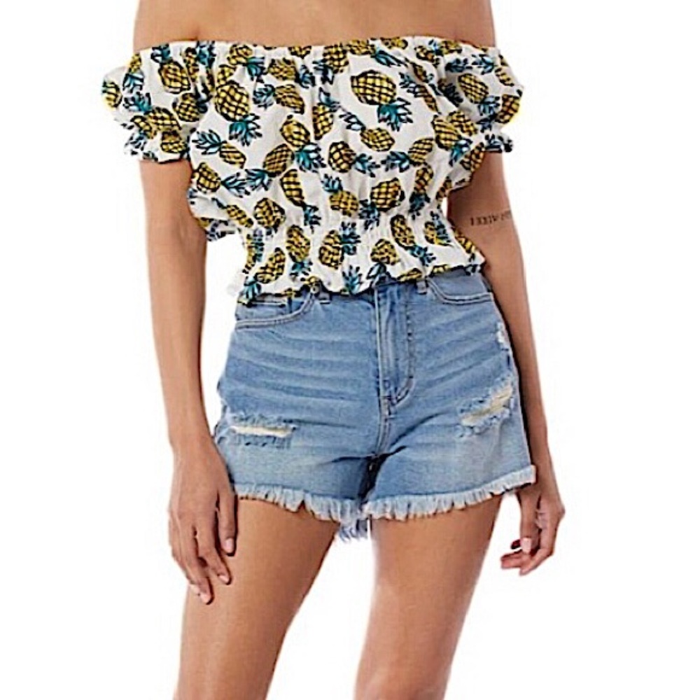 UNIONBAY Callie Destructed High Rise Frayed Hem Jean Shorts Size 9 NEW